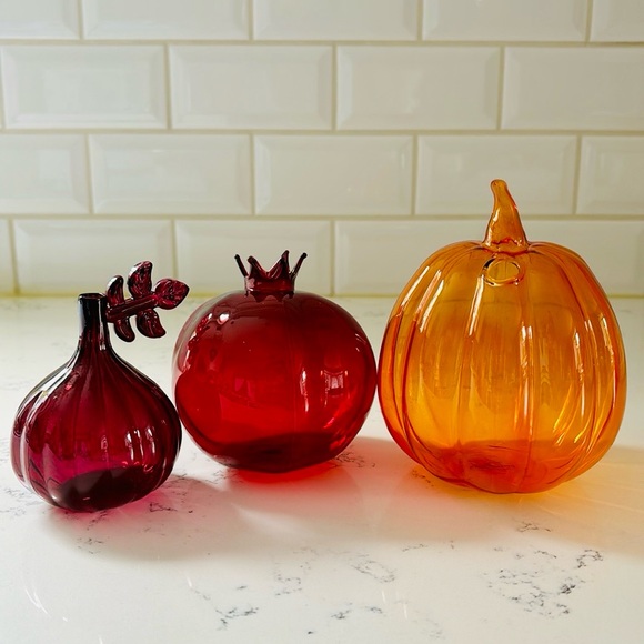 Anthropologie Pomegranate Harvest Glass Bud Vase - Picture 13 of 15